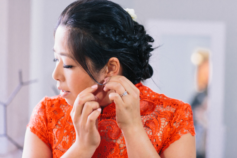 Red Chinese wedding dress with earrings 