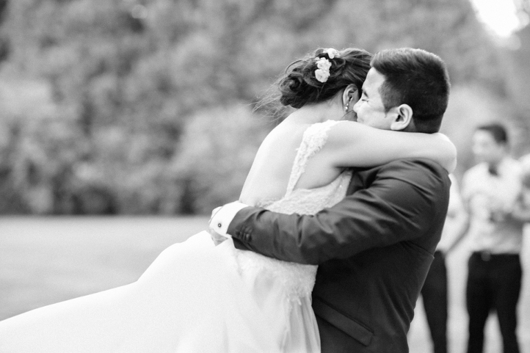Wedding first dance outside photography
